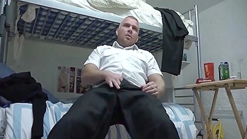 British Bear Enjoys A Hard Jerk Off Off At Home